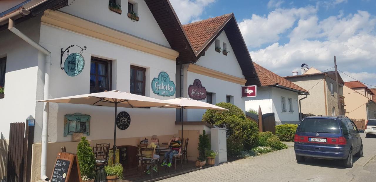 Penzion Spissky Dvor Smižany Exteriör bild