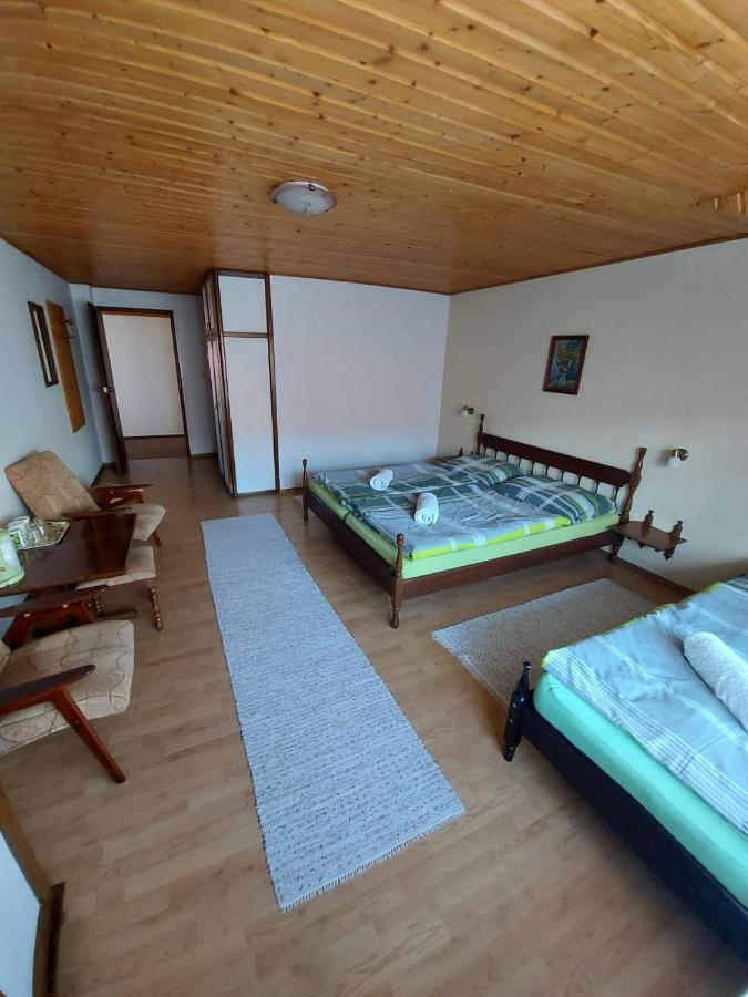 Penzion Spissky Dvor Smižany Exteriör bild