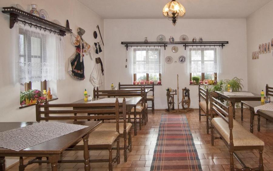 Penzion Spissky Dvor Smižany Exteriör bild